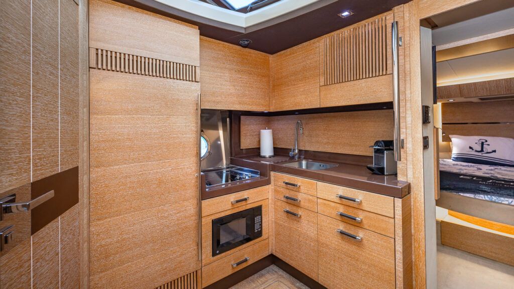 Barco 8